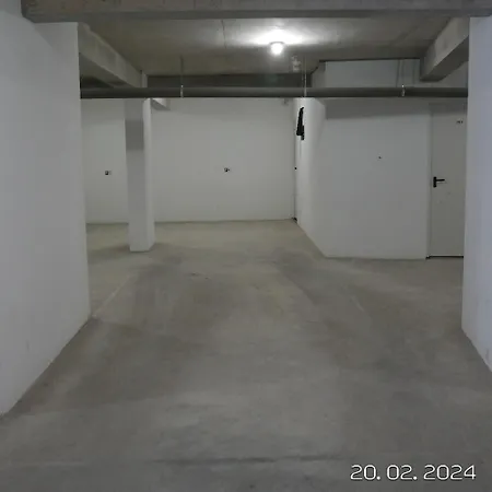 Luxury In The Center Not Old Town Apartment *