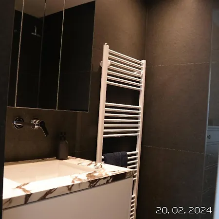 Luxury In The Center Not Old Town Apartment